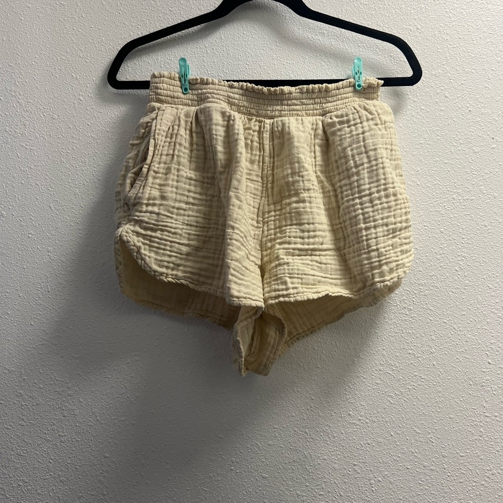 Women's Aerie Cream Gauzy High Waisted Shorts
